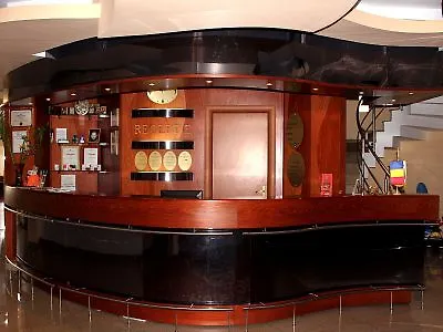 Hotel Opal