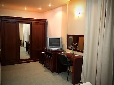Opal Hotel 4*
